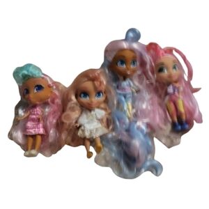 Hairdorables dolls x 4 Cute Colorful Dolls with Yarn Hair and Pastel Outfits